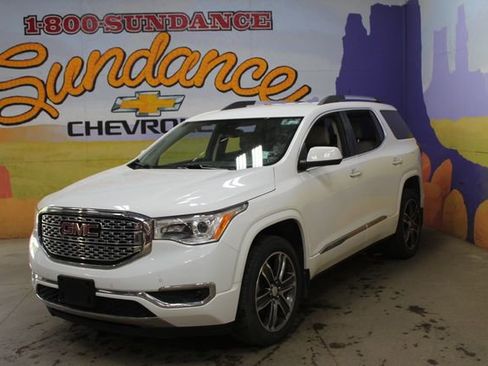 Used 2019 GMC Acadia Denali AWD/4WD image 2