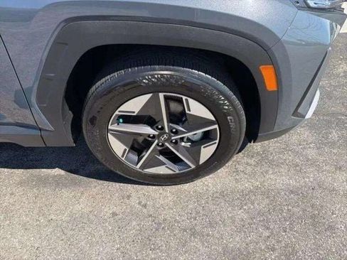 Used 2025 Hyundai Tucson SEL FWD image 18