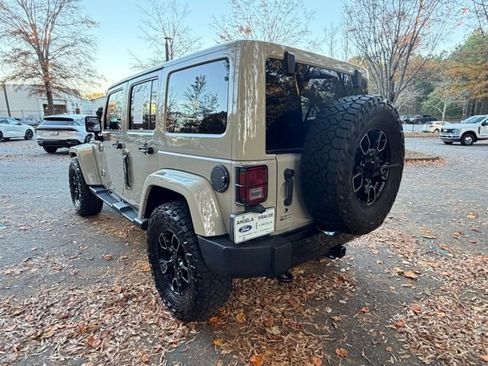 Used 2018 Jeep Wrangler Unlimited Sahara image 6