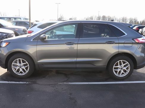 Used 2022 Ford Edge SEL w/ Convenience Package image 7