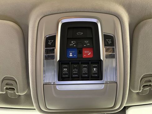 Used 2022 RAM 1500 Limited AWD/4WD image 29