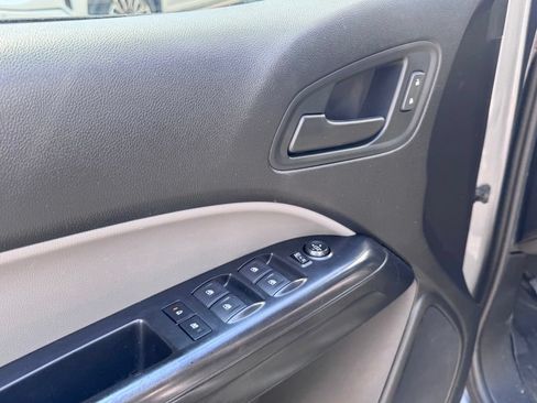 Used 2019 Chevrolet Colorado W/T w/ WT Convenience Package AWD/4WD image 10