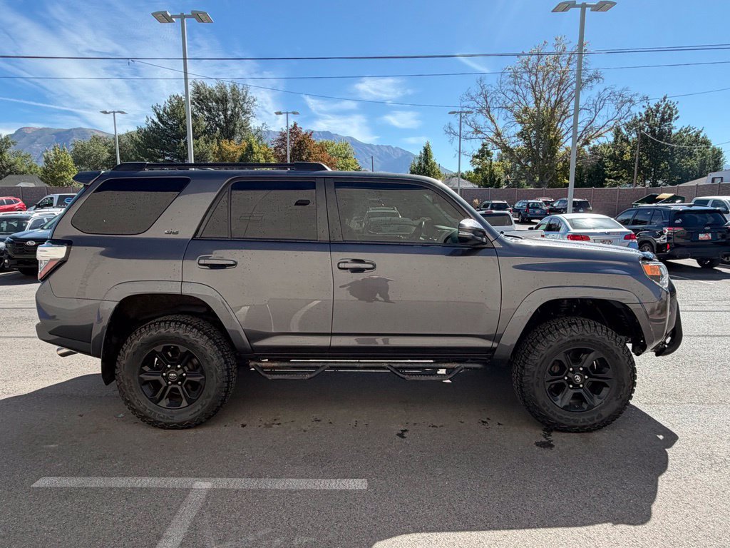 Used 2017 Toyota 4Runner SR5 Premium AWD/4WD image 5