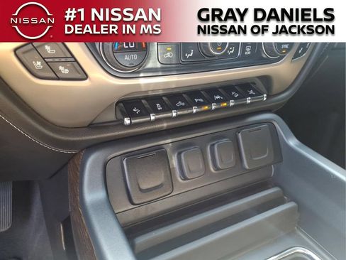 Used 2018 GMC Sierra 1500 Denali w/ Denali Ultimate Package AWD/4WD image 20