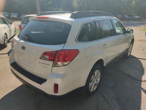 Used 2012 Subaru Outback 2.5i Premium AWD/4WD image 6