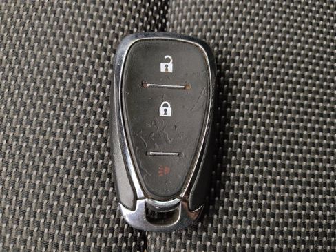 Used 2021 Chevrolet Traverse LS FWD image 32