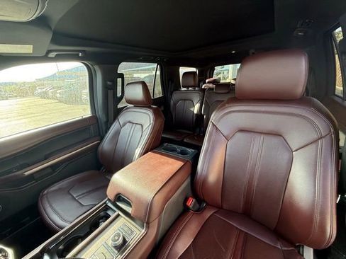 Used 2024 Ford Expedition Limited image 15