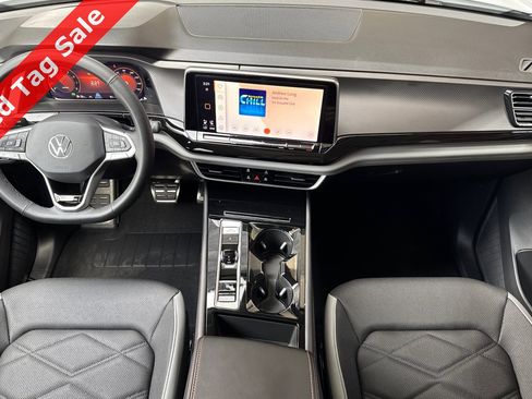 New 2025 Volkswagen Atlas Peak Edition SE image 11