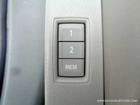 Used 2013 Buick LaCrosse Leather image 10