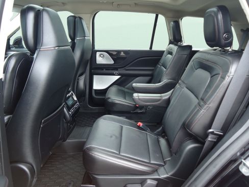Used 2020 Lincoln Aviator Reserve w/ Equipment Group 202A AWD/4WD image 29