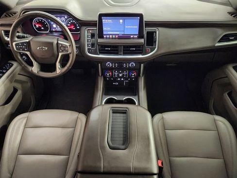 Used 2021 Chevrolet Tahoe Z71 w/ Luxury Package AWD/4WD image 4