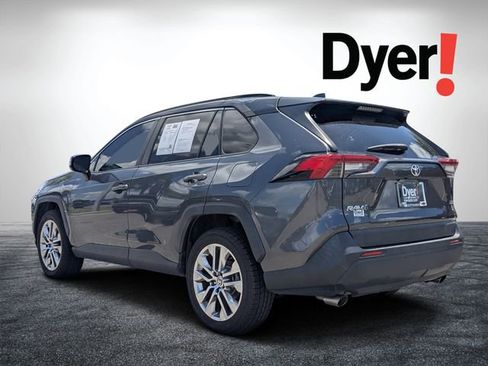 Used 2021 Toyota RAV4 XLE Premium FWD image 6