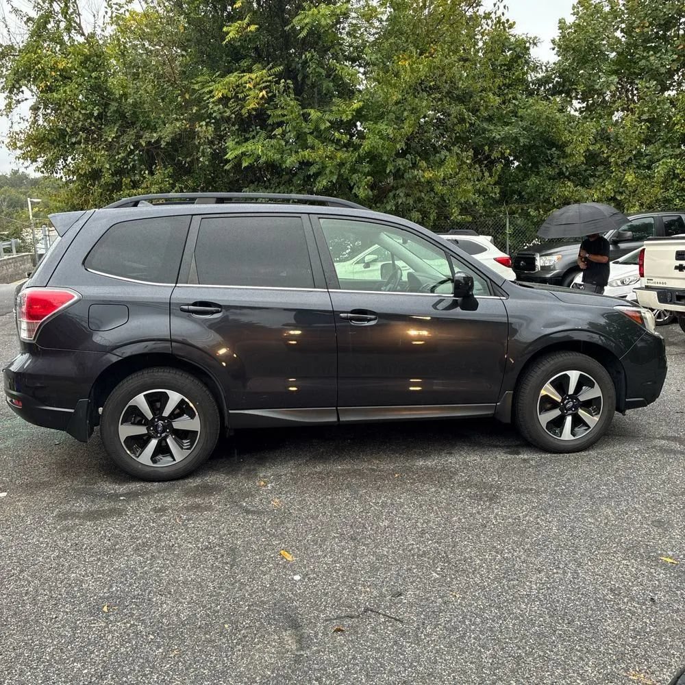 Used 2017 Subaru Forester 2.5i Limited w/ Popular Package #1 AWD/4WD image 10