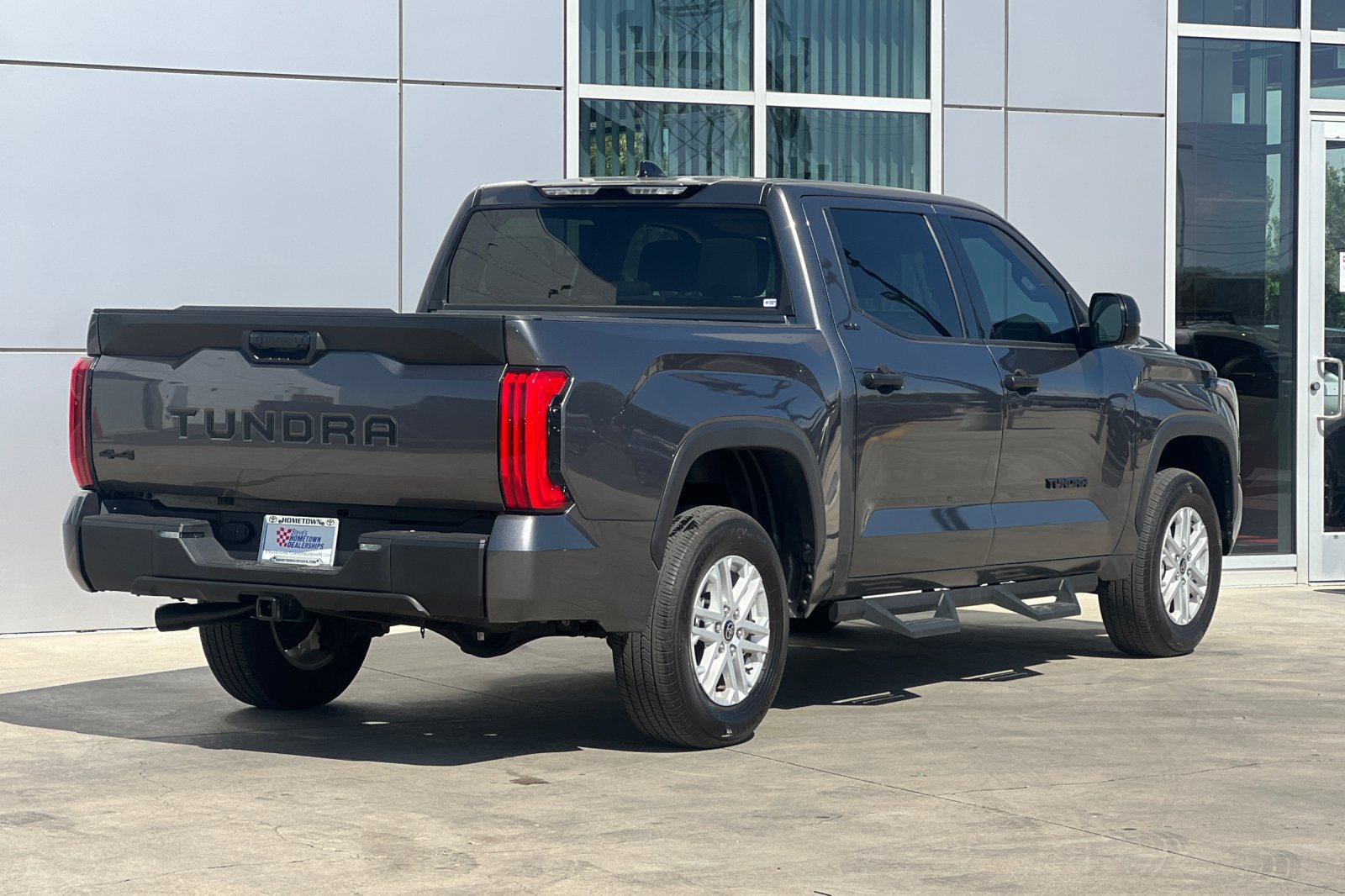 Used 2023 Toyota Tundra SR5 AWD/4WD image 4