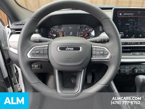 Used 2025 Jeep Compass Limited AWD/4WD image 16