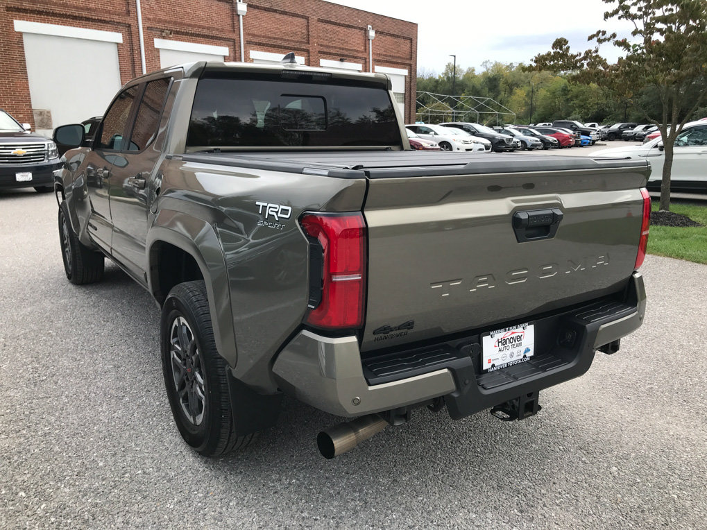 Certified 2024 Toyota Tacoma TRD Sport w/ TRD Sport Upgrade Package AWD/4WD image 6