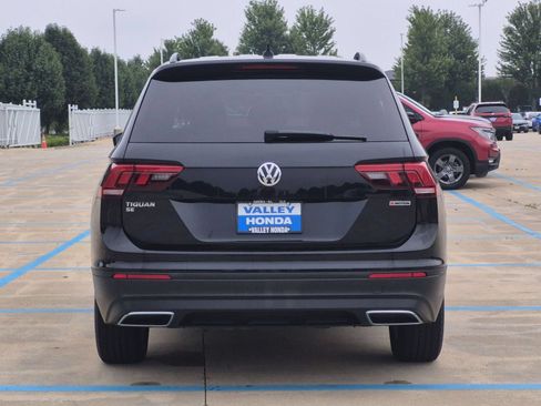 Used 2019 Volkswagen Tiguan SE w/ Panoramic Sunroof Package AWD/4WD image 7