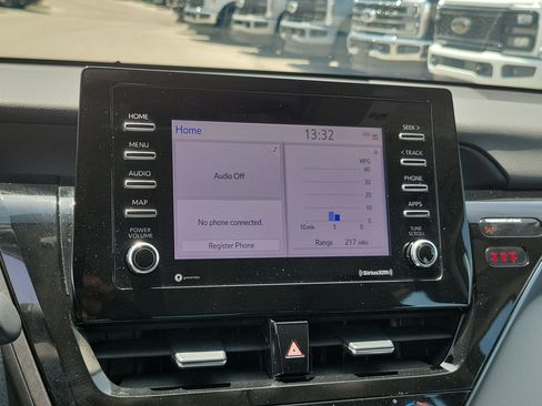 Used 2021 Toyota Camry LE FWD image 28