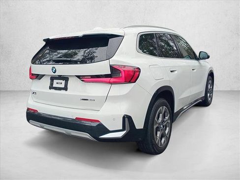 Used 2023 BMW X1 xDrive28i w/ Premium Package image 5