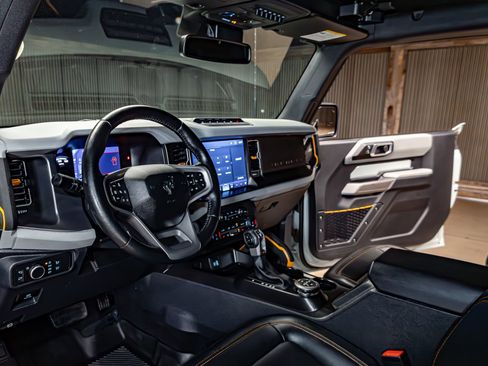 Used 2022 Ford Bronco Badlands image 17