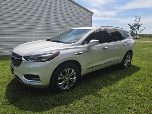 Used 2018 Buick Enclave Avenir FWD image 1