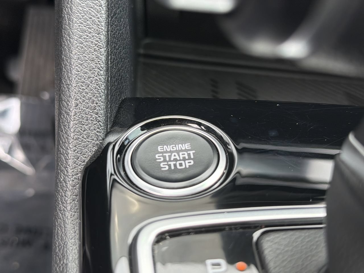 Used 2023 Kia Sportage EX FWD image 29