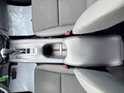 Used 2019 Honda HR-V LX image 30