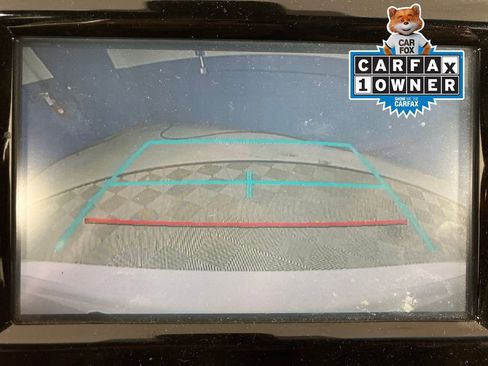 Used 2018 Toyota Camry LE image 25