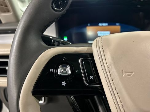 Used 2024 Lincoln Aviator AWD w/ Premium Package image 12