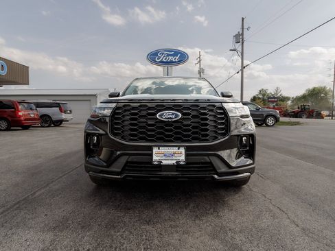 Used 2026 Ford Explorer ST-Line w/ ST-Line Street Pack AWD/4WD image 1