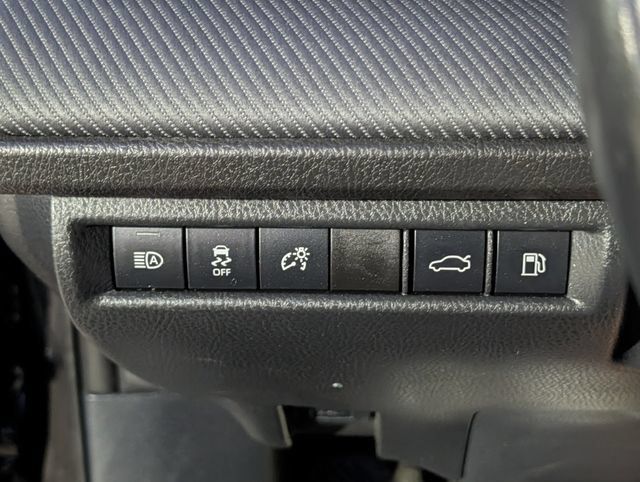 Used 2025 Toyota Camry SE FWD image 23