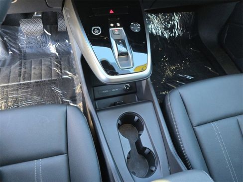 Used 2023 Audi Q4 e-tron Premium Plus w/ Premium Plus image 32