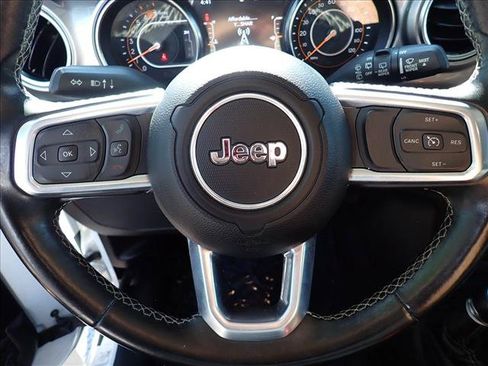 Used 2020 Jeep Wrangler Unlimited Sahara AWD/4WD image 15