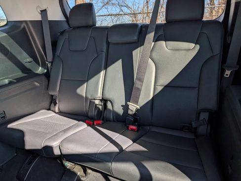 Used 2022 Kia Telluride SX w/ SX Prestige Package image 24