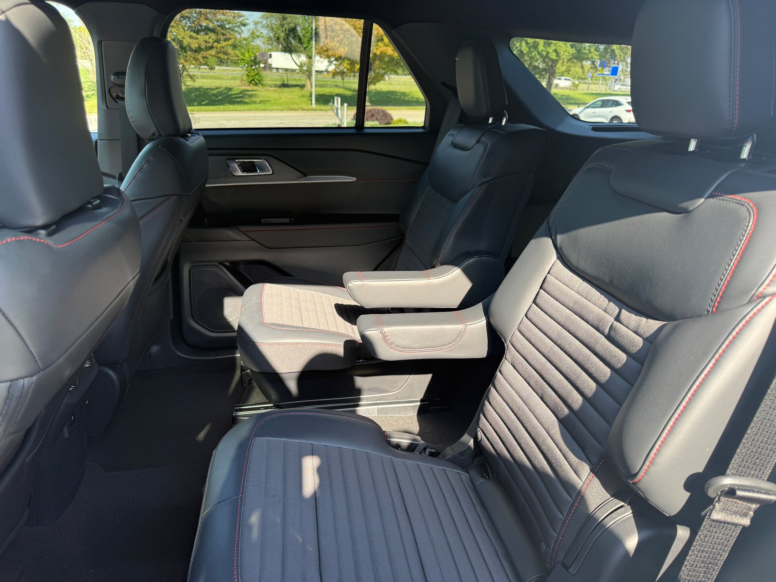 Used 2026 Ford Explorer ST-Line AWD/4WD image 23
