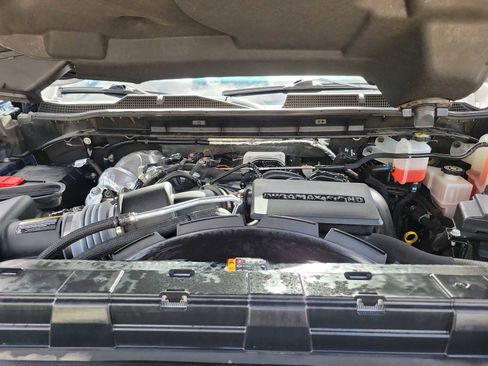 Used 2024 Chevrolet Silverado 2500 High Country w/ Technology Package image 9