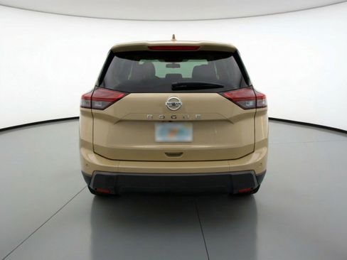 Used 2025 Nissan Rogue SV image 7
