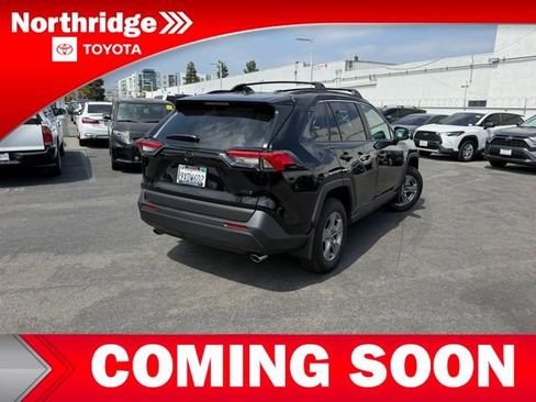 Used 2025 Toyota RAV4 XLE FWD image 4