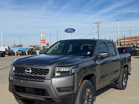Used 2026 Nissan Frontier SV w/ Tow Package image 2