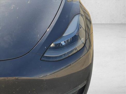 Used 2024 Tesla Model Y Long Range AWD/4WD image 9