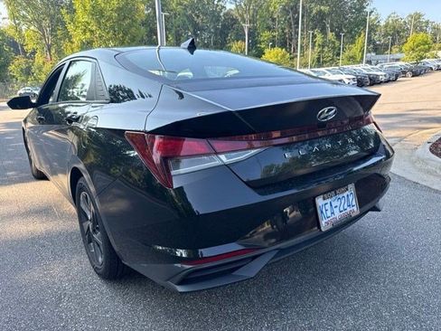 Used 2021 Hyundai Elantra SEL w/ Convenience Package FWD image 15