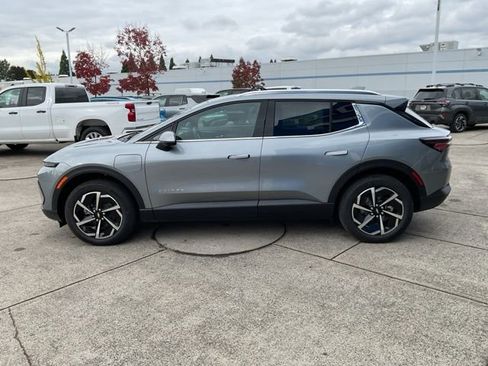New 2026 Chevrolet Equinox EV LT image 5