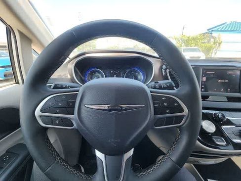 Certified 2023 Chrysler Voyager LX FWD image 26