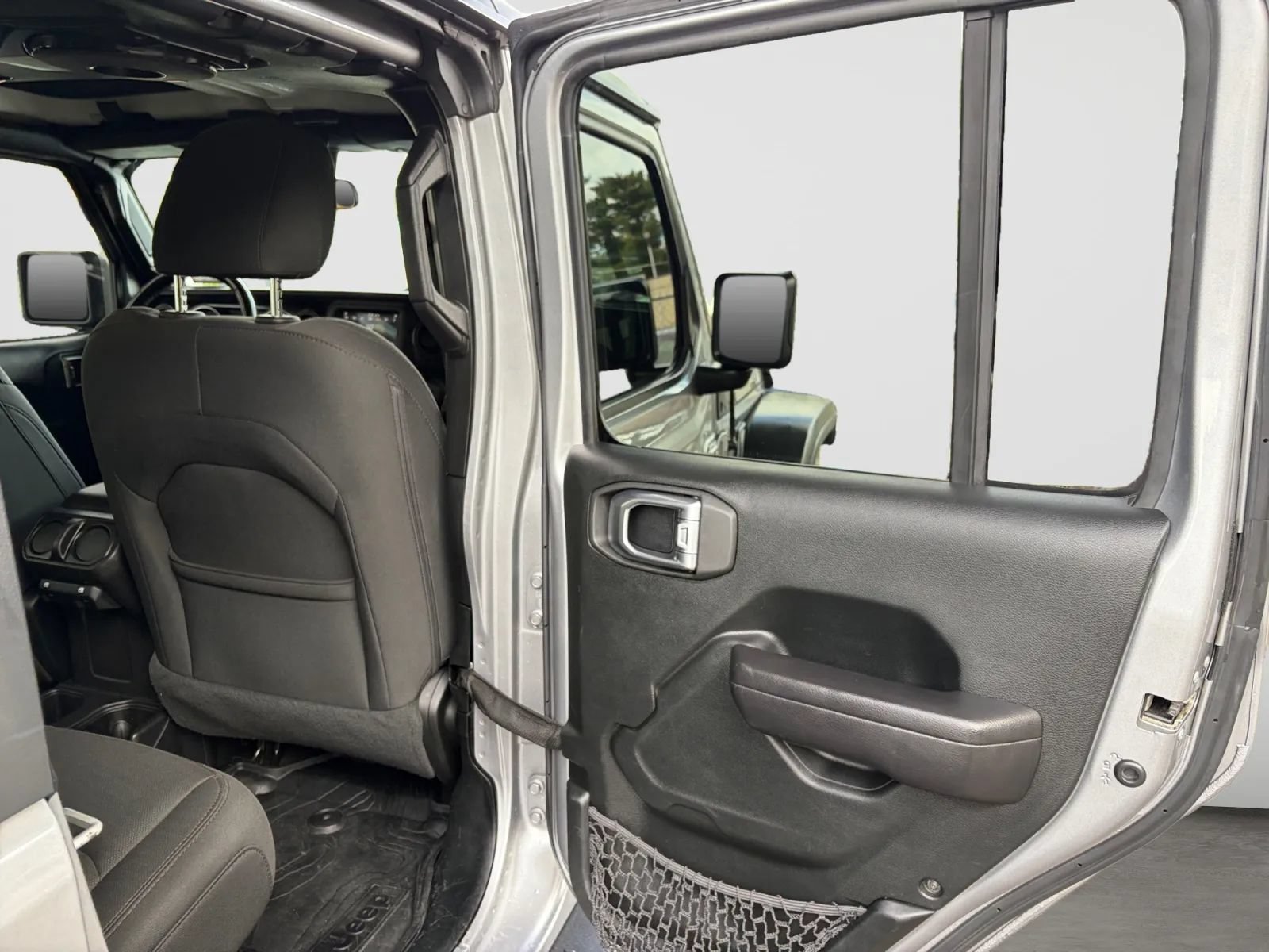 Used 2020 Jeep Wrangler Unlimited Sport AWD/4WD image 17