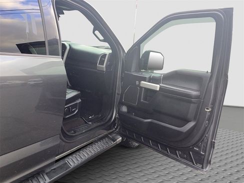 Used 2018 Ford F150 Lariat w/ Equipment Group 502A Luxury image 32