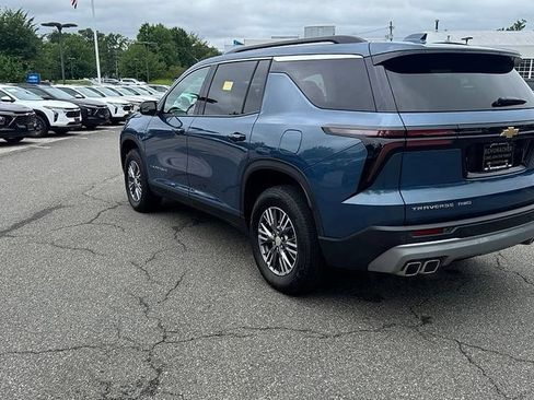Certified 2025 Chevrolet Traverse LT AWD/4WD image 4