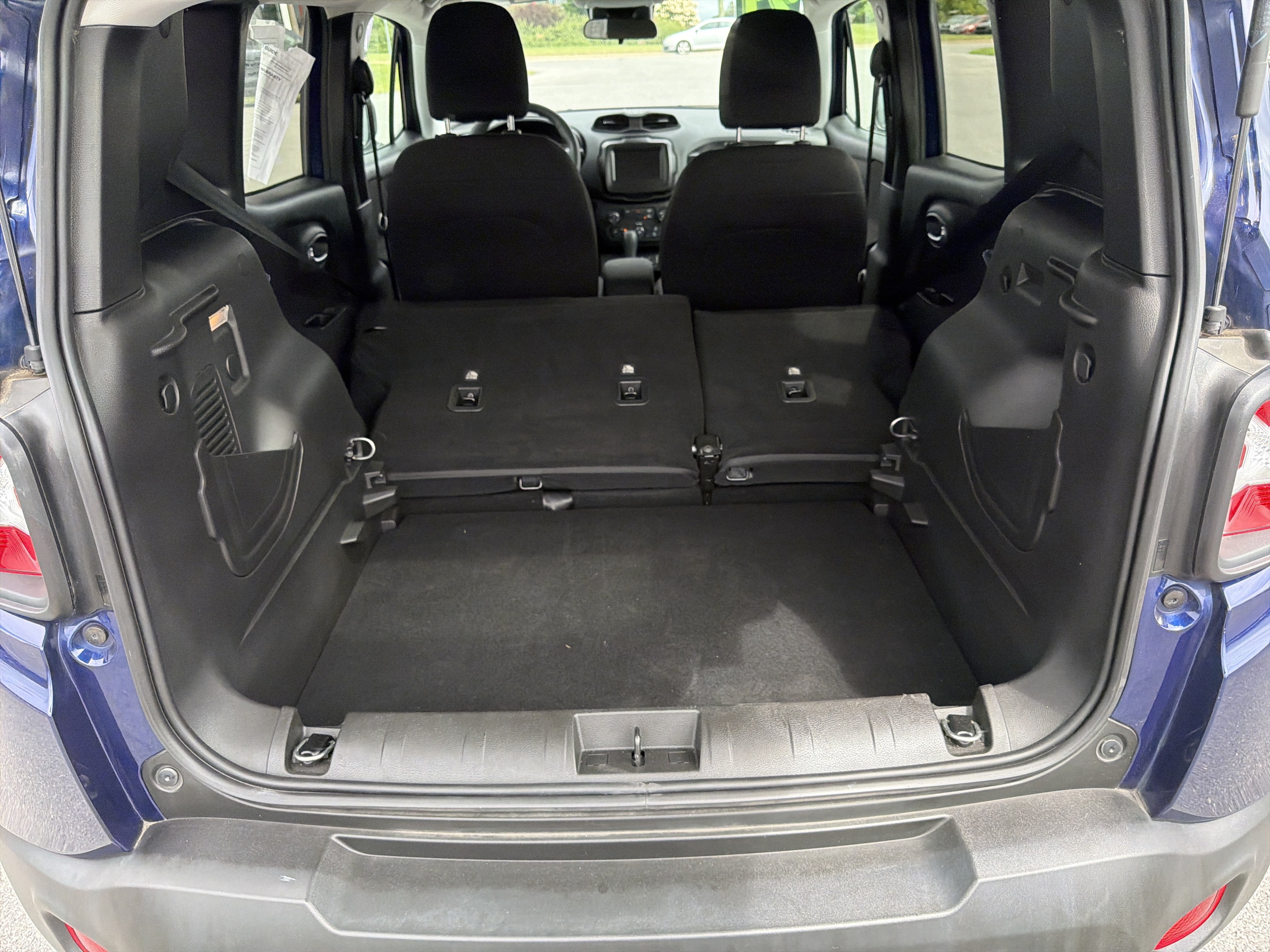 Used 2021 Jeep Renegade Sport w/ Sport Appearance Group AWD/4WD image 5