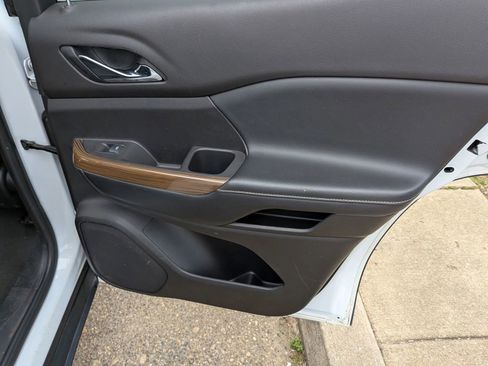 Used 2019 GMC Acadia SLE image 35