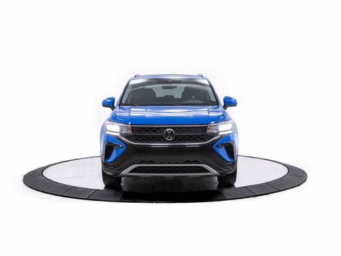 Used 2023 Volkswagen Taos SE image 11