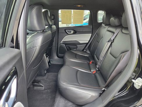 Used 2024 Jeep Compass Limited image 27